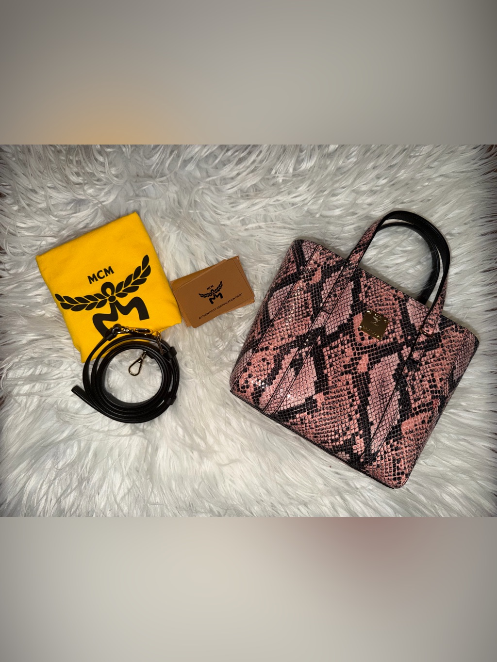 Mcm Toni Top-Zip Shopper In Python Print Coronet New